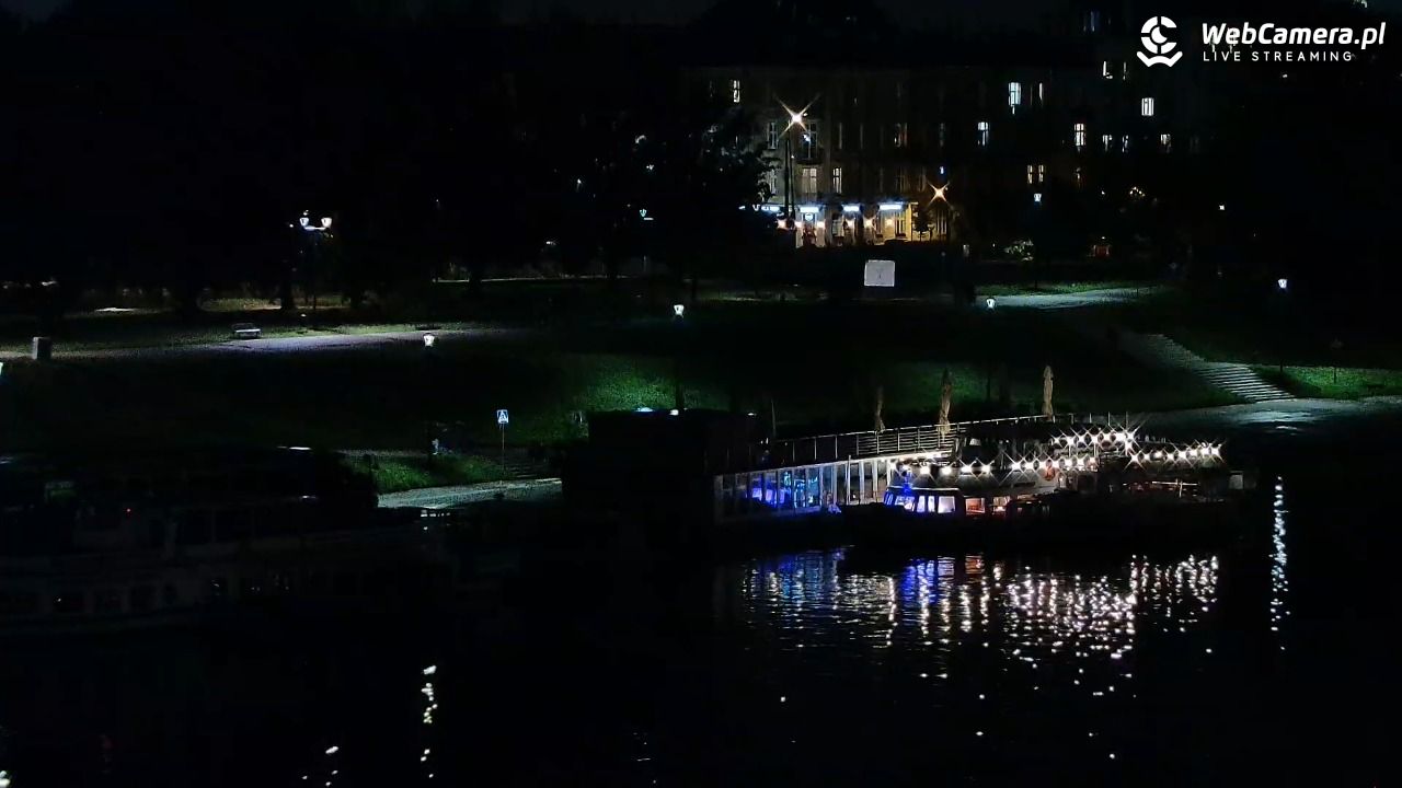 KRAKÓW - widok na Zamek Królewski na Wawelu NOWOŚĆ - 13 wresień 2025, 22:25