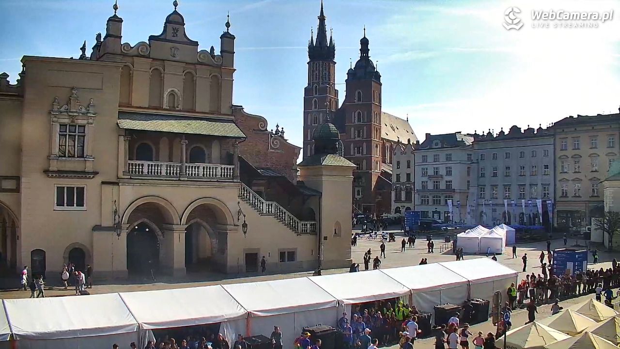 Kraków - widok na Rynek Główny - 19 kwiecień 2026, 09:11