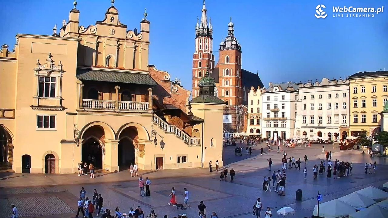 Kraków - widok na Rynek Główny - 01 wresień 2025, 17:52