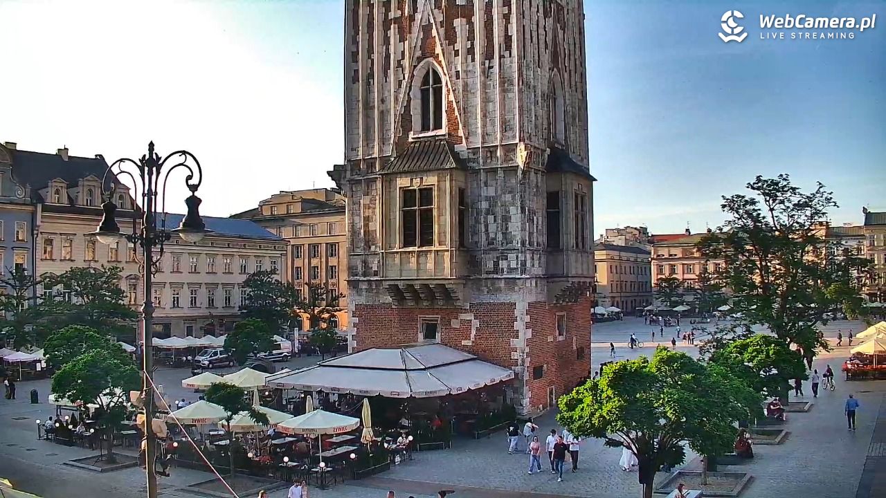 Kraków - widok na Rynek Główny - 02 czerwiec 2026, 19:02
