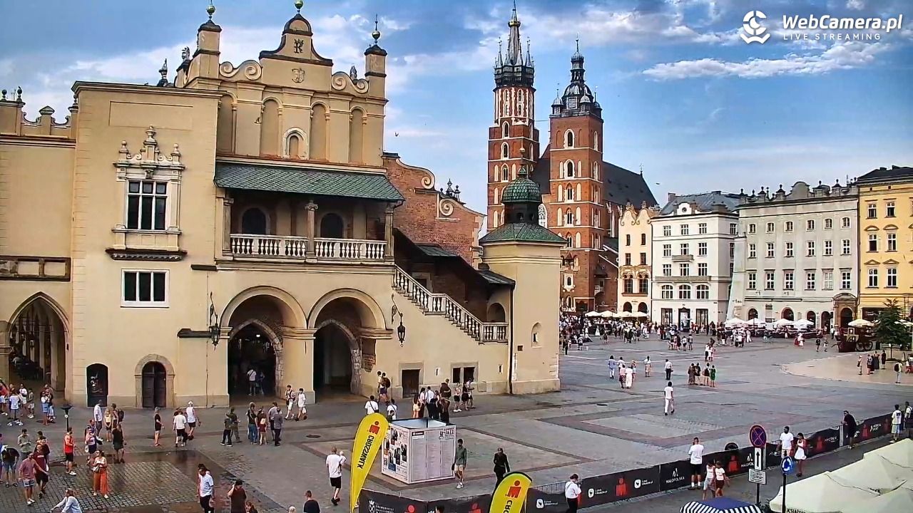 Kraków - widok na Rynek Główny - 01 sierpień 2026, 18:29