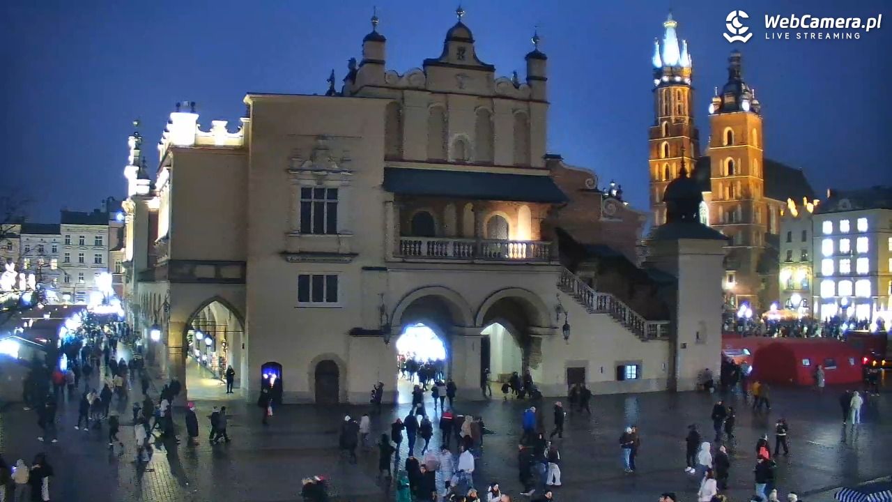 Kraków - widok na Rynek Główny - 21 grudzień 2025, 16:17