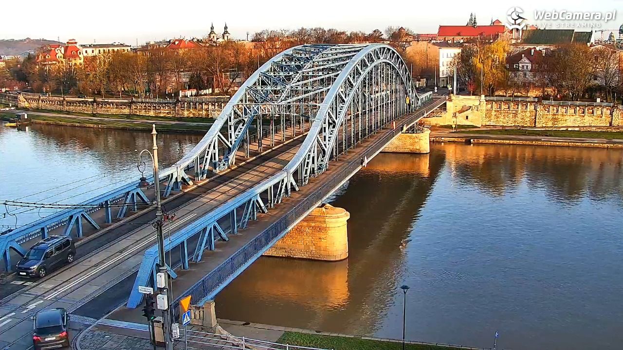 Kraków - widok na Wisłę i Most im. Marszałka Piłsudskiego - 01 kwiecień 2026, 07:01
