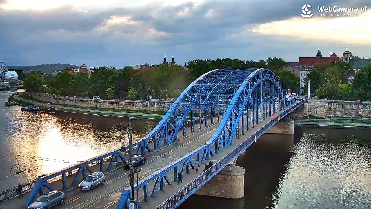 Kraków - widok na Wisłę i Most im. Marszałka Piłsudskiego - 12 maj 2026, 19:01