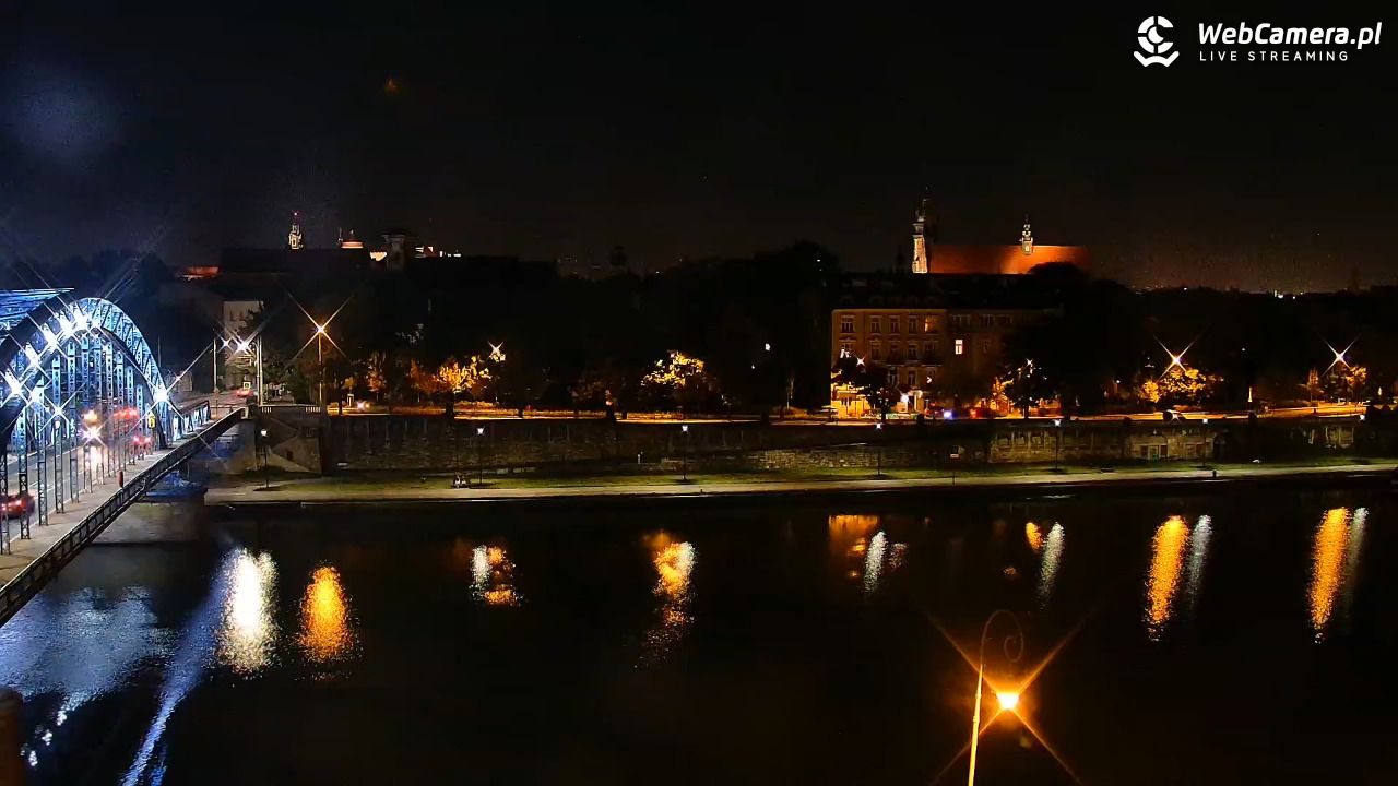 Kraków - widok na Wisłę i Most im. Marszałka Piłsudskiego - 03 wresień 2025, 23:40