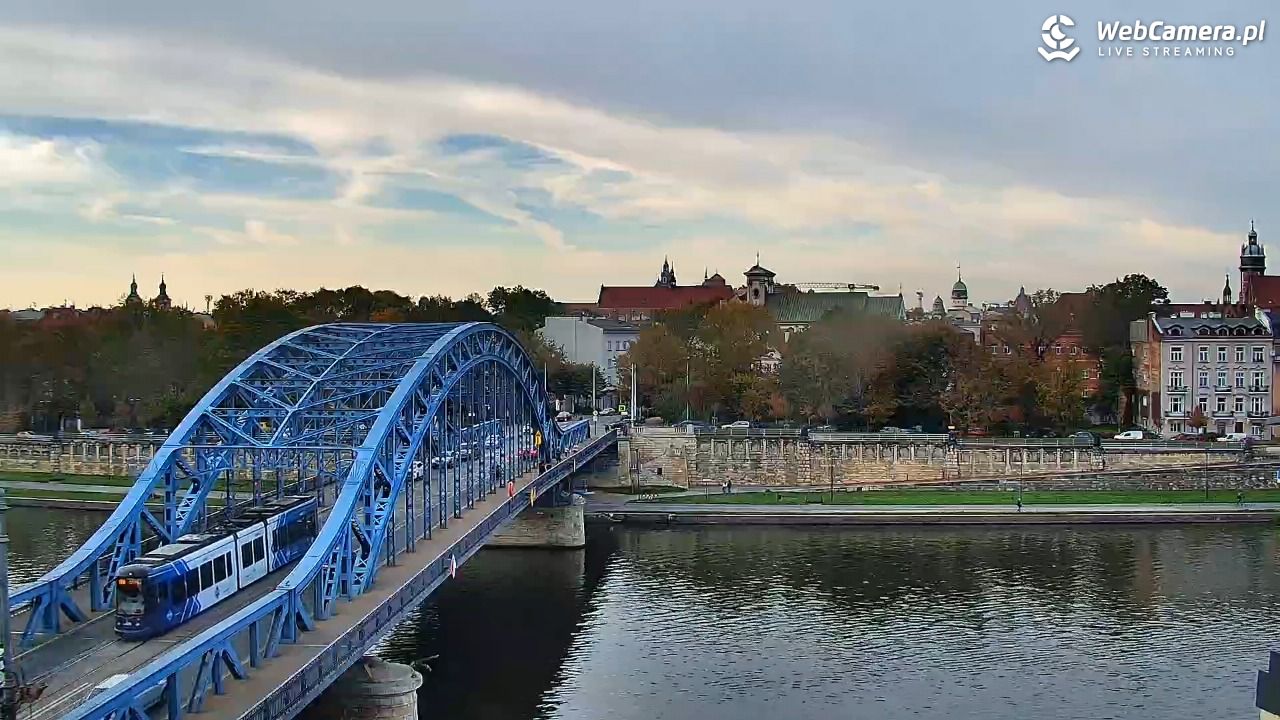 Kraków - widok na Wisłę i Most im. Marszałka Piłsudskiego - 01 październik 2026, 16:43
