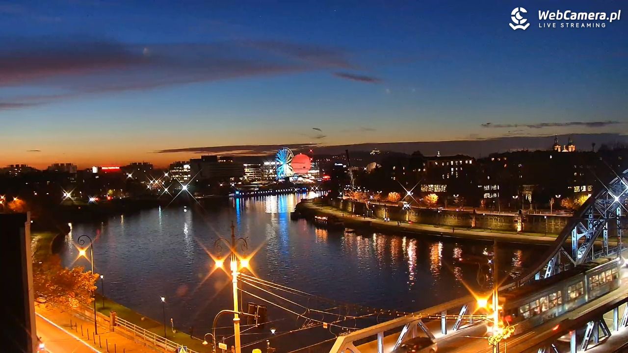 Kraków - widok na Wisłę i Most im. Marszałka Piłsudskiego - 05 listopad 2025, 17:02