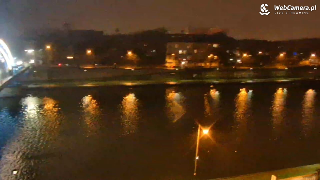 Kraków - widok na Wisłę i Most im. Marszałka Piłsudskiego - 21 grudzień 2025, 22:31