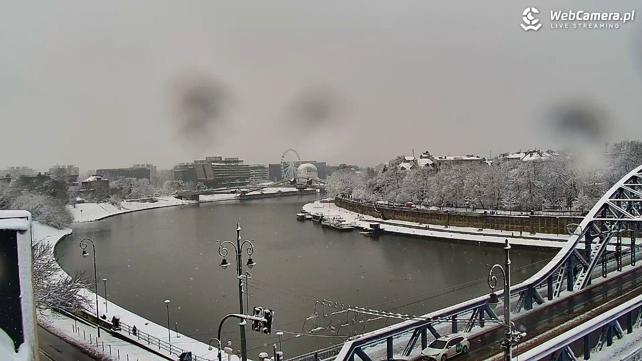 Kraków - widok na Wisłę i Most im. Marszałka Piłsudskiego - 15 luty 2026, 11:31
