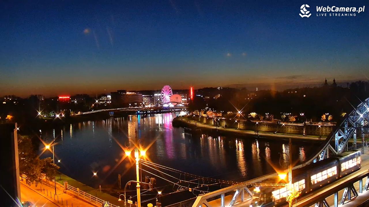 Kraków - widok na Wisłę i Most im. Marszałka Piłsudskiego - 28 wresień 2026, 19:22