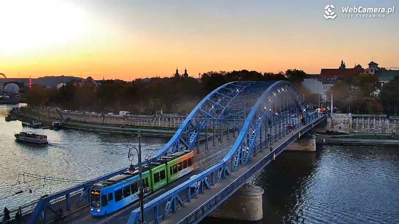 Kraków - widok na Wisłę i Most im. Marszałka Piłsudskiego - 29 wresień 2026, 18:27