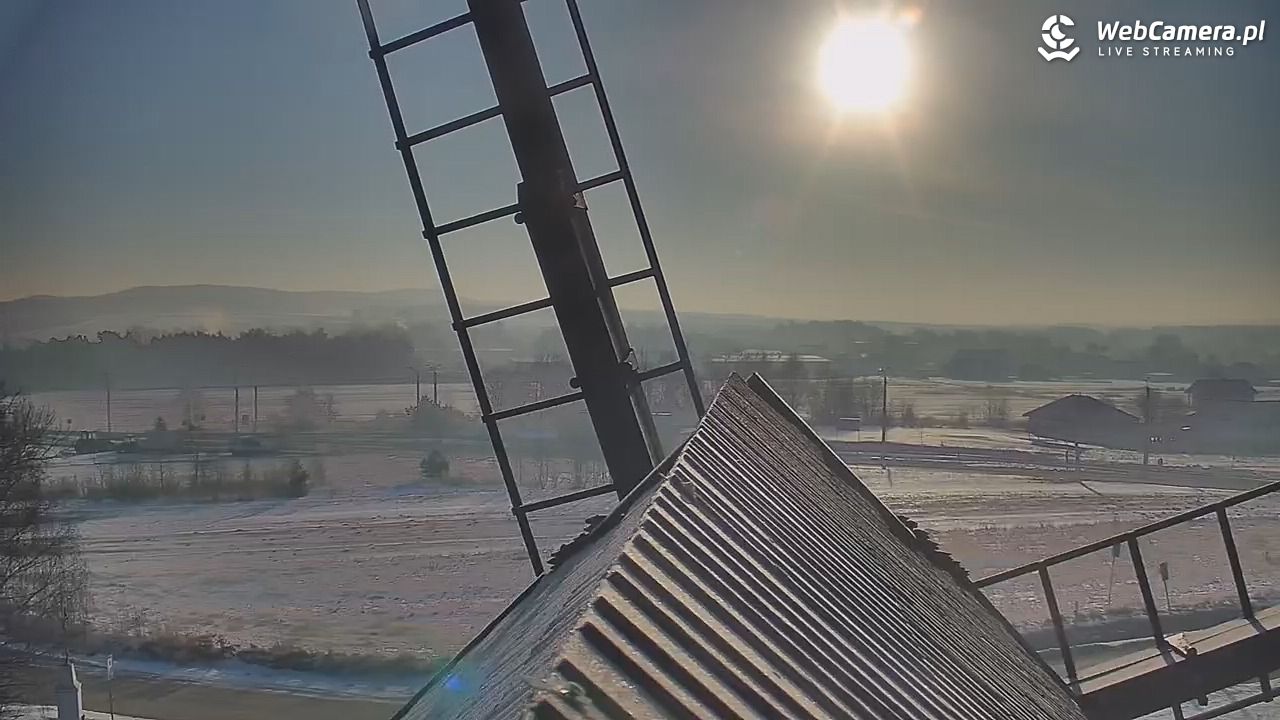 Krasocin - widok z zabytkowego wiatraka - 20 styczeń 2026, 09:10