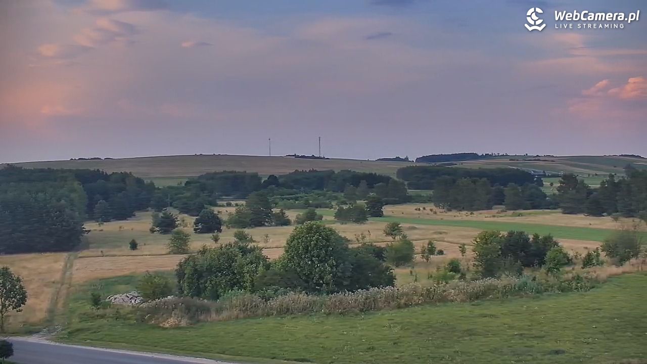Krasocin - widok z zabytkowego wiatraka - 01 sierpień 2026, 19:53