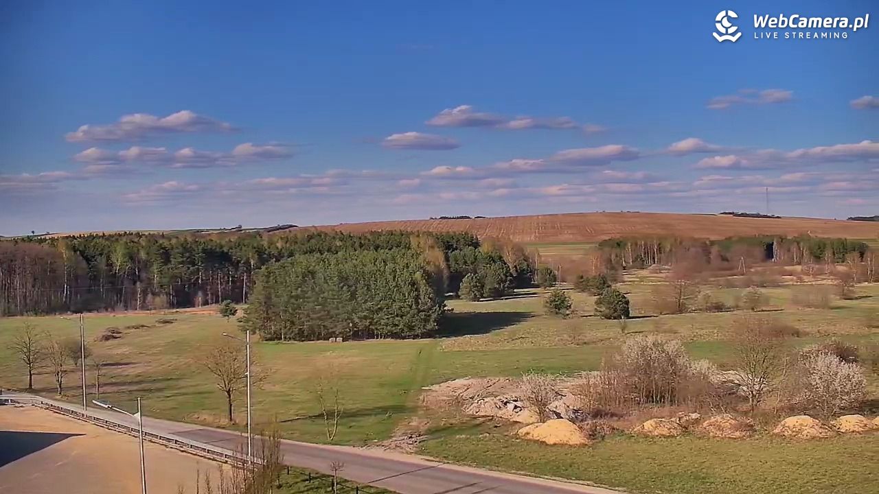 Krasocin - widok z zabytkowego wiatraka - 17 kwiecień 2026, 16:57