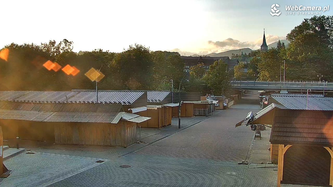 Zakopane - widok na dolną stację kolei na Gubałówkę - 20 lipiec 2026, 05:45