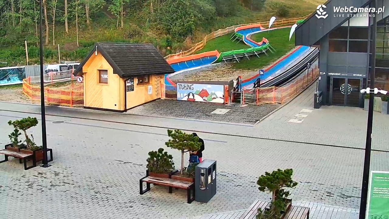 Zakopane - widok na dolną stację kolei na Gubałówkę - 06 wresień 2026, 07:52