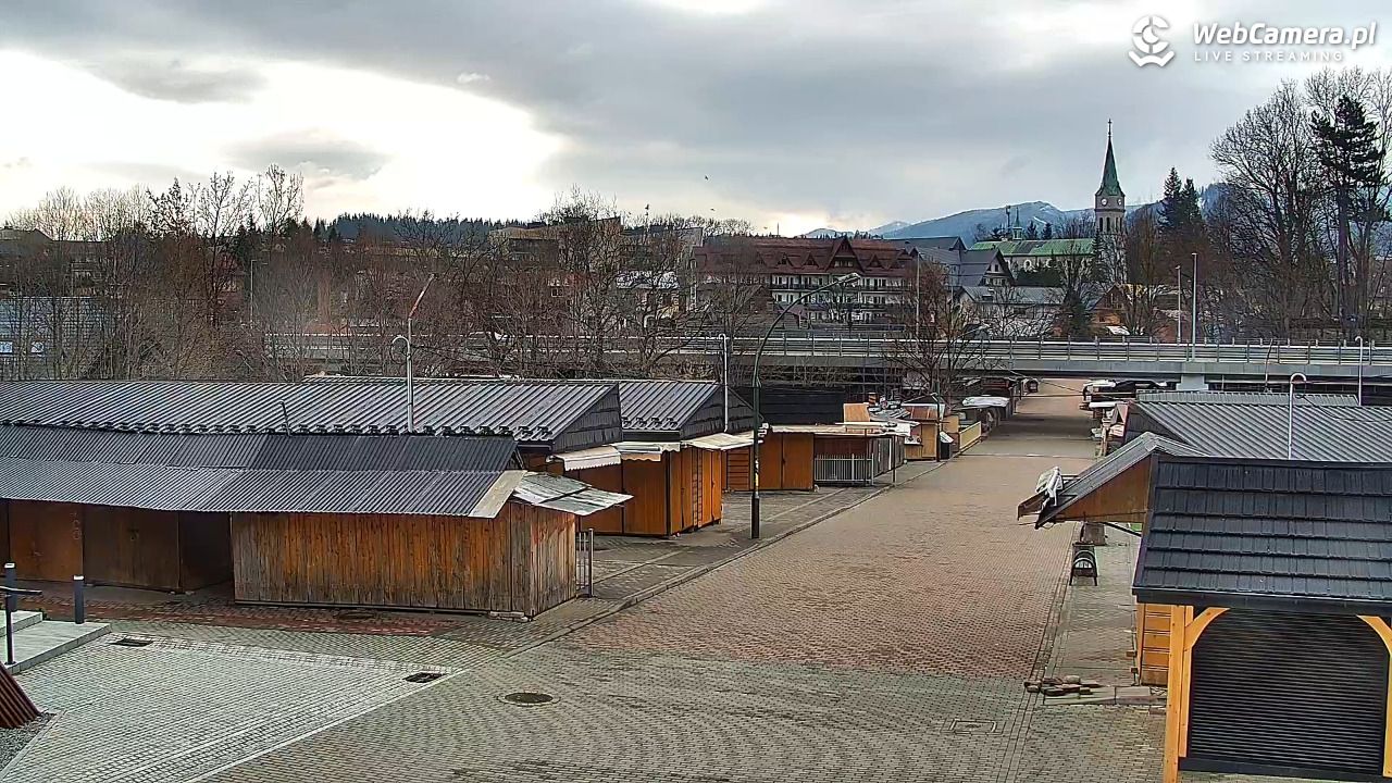 Zakopane - widok na dolną stację kolei na Gubałówkę - 21 kwiecień 2026, 07:15