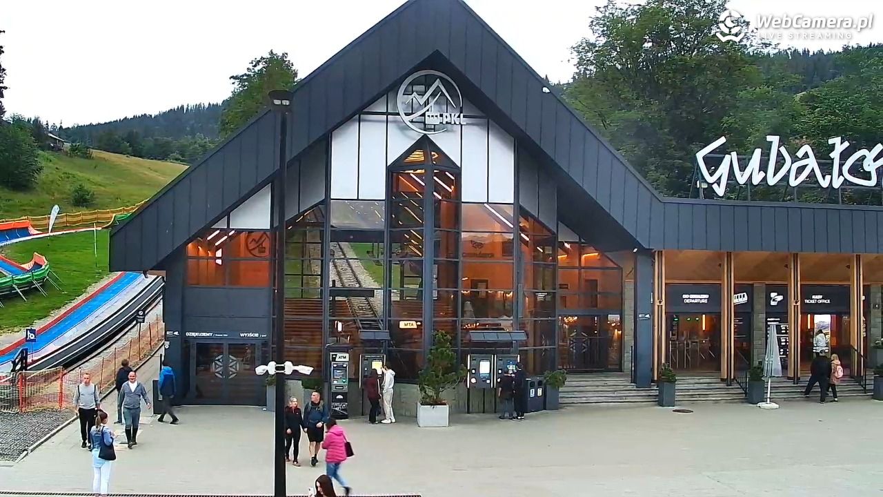 Zakopane - widok na dolną stację kolei na Gubałówkę - 21 lipiec 2026, 19:38
