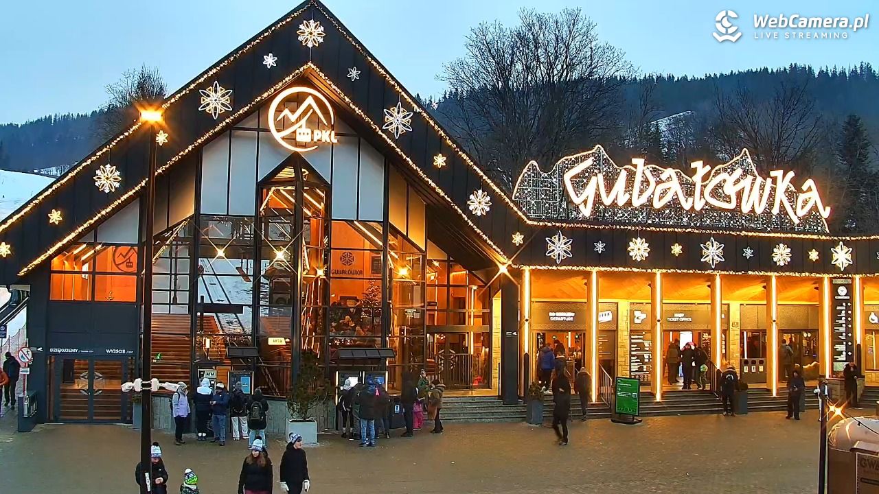 Zakopane - widok na dolną stację kolei na Gubałówkę - 22 styczeń 2026, 16:18