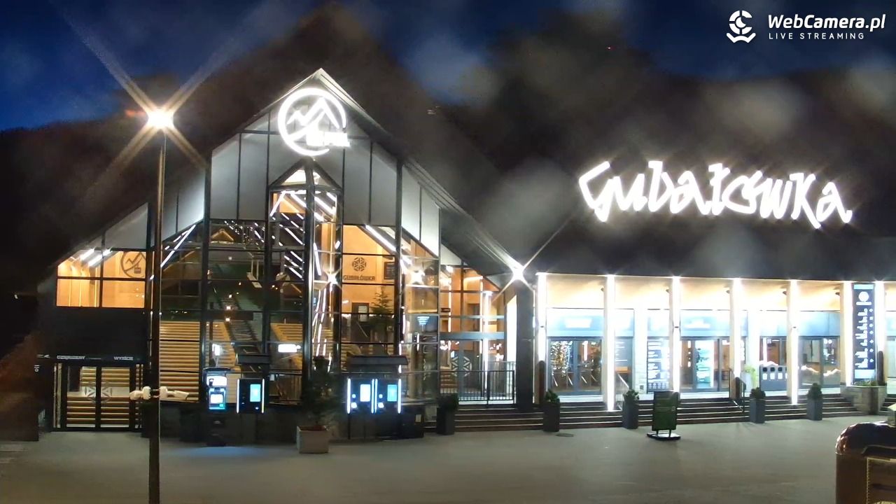 Zakopane - widok na dolną stację kolei na Gubałówkę - 26 sierpień 2025, 20:32