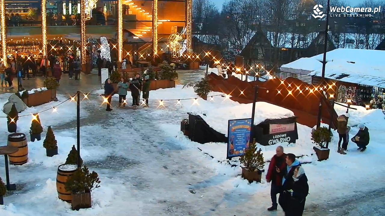 Zakopane - widok na dolną stację kolei na Gubałówkę - 29 listopad 2025, 15:57