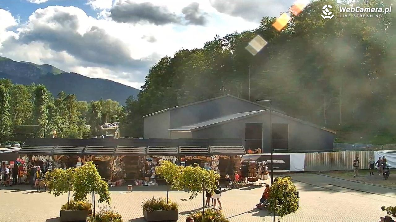 Zakopane - widok na dolną stację kolei na Gubałówkę - 20 lipiec 2026, 16:57