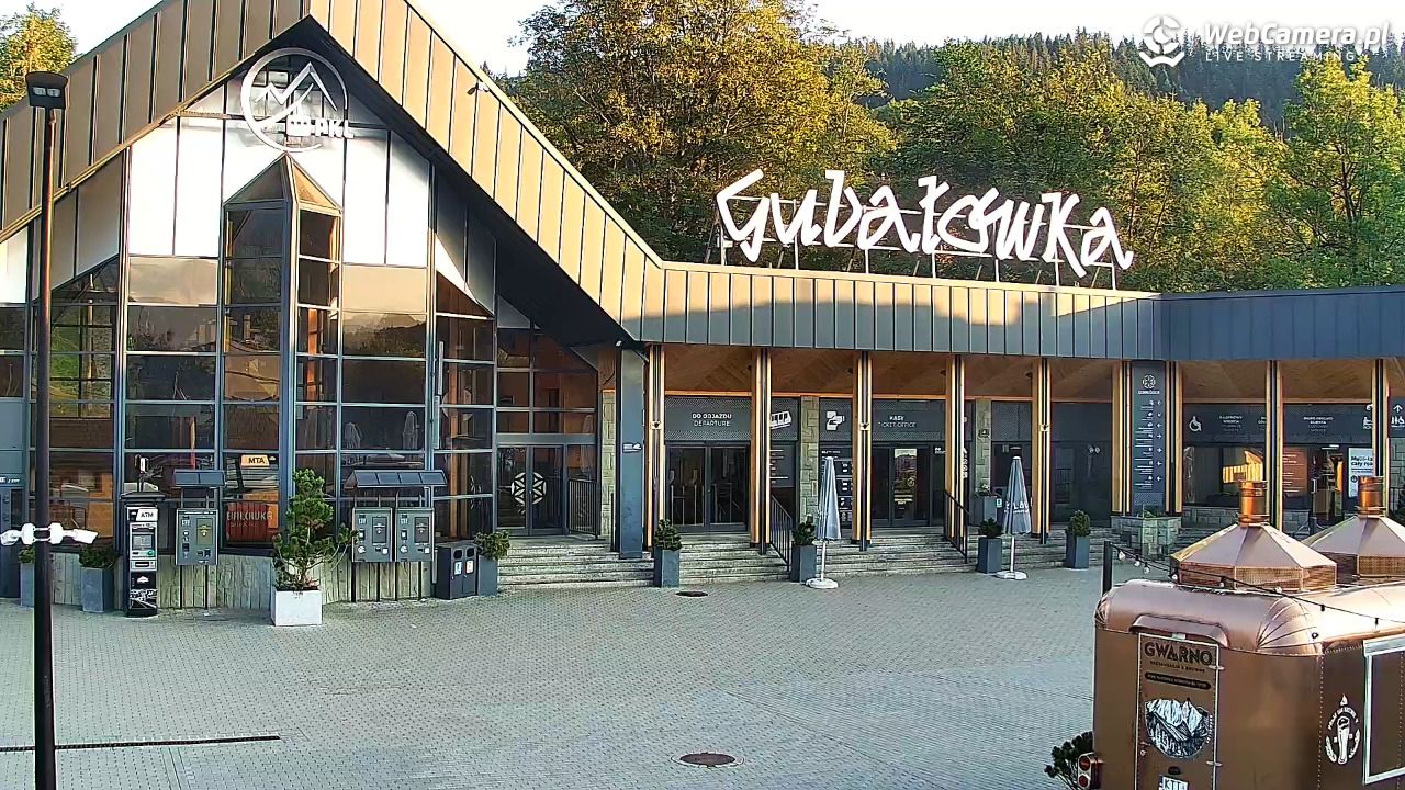 Zakopane - widok na dolną stację kolei na Gubałówkę - 20 lipiec 2026, 05:46
