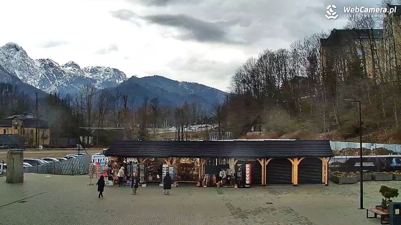 Zakopane - widok na dolną stację kolei na Gubałówkę - 21 kwiecień 2026, 12:06