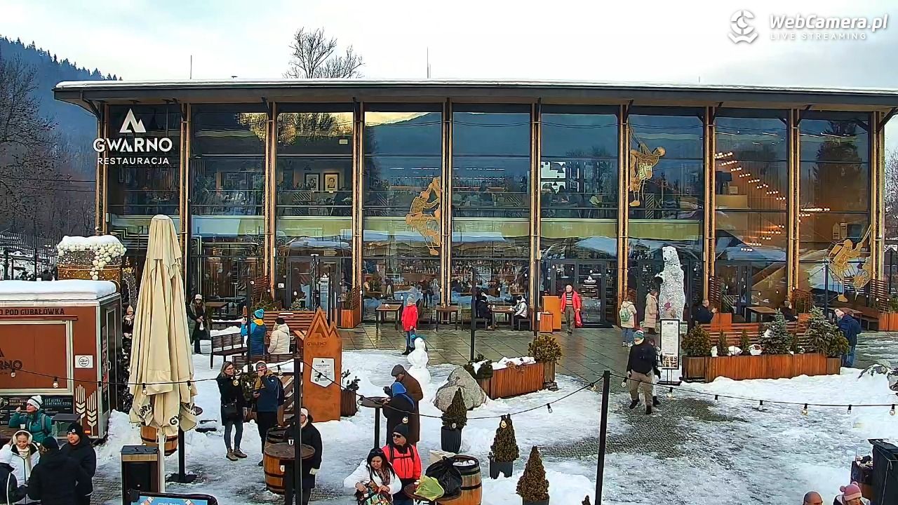 Zakopane - widok na dolną stację kolei na Gubałówkę - 29 listopad 2025, 15:05