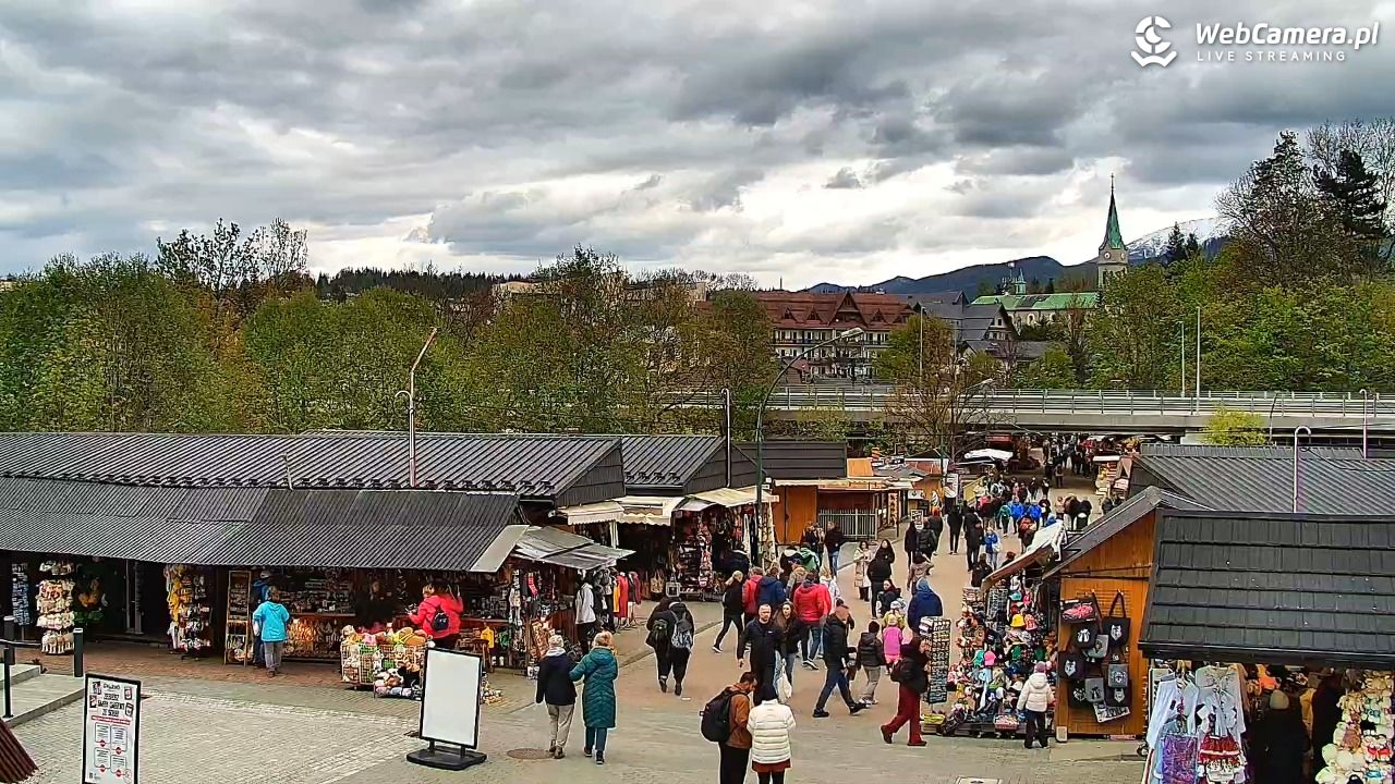 Zakopane - widok na dolną stację kolei na Gubałówkę - 16 maj 2025, 17:35