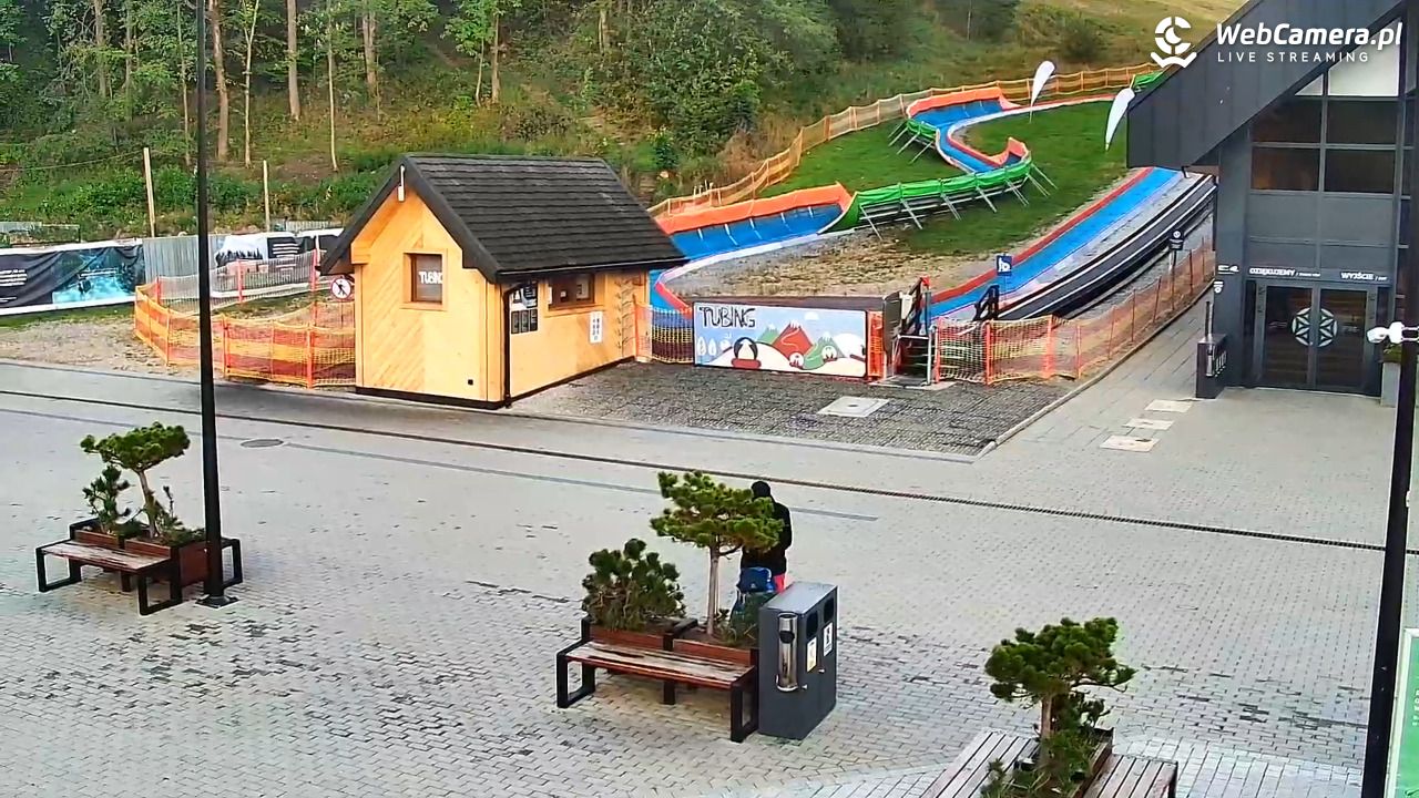 Zakopane - widok na dolną stację kolei na Gubałówkę - 06 wresień 2026, 07:52