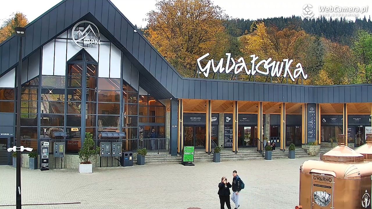 Zakopane - widok na dolną stację kolei na Gubałówkę - 14 październik 2025, 08:26