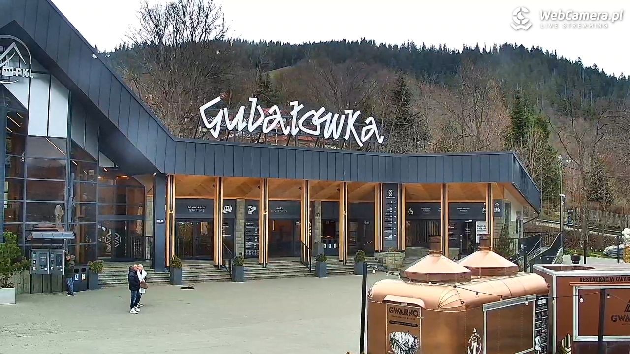 Zakopane - widok na dolną stację kolei na Gubałówkę - 20 kwiecień 2026, 12:21