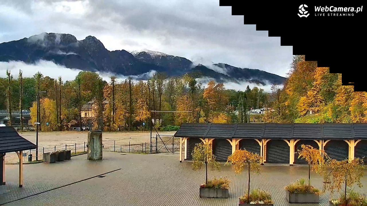 Zakopane - widok na dolną stację kolei na Gubałówkę - 13 październik 2025, 07:58