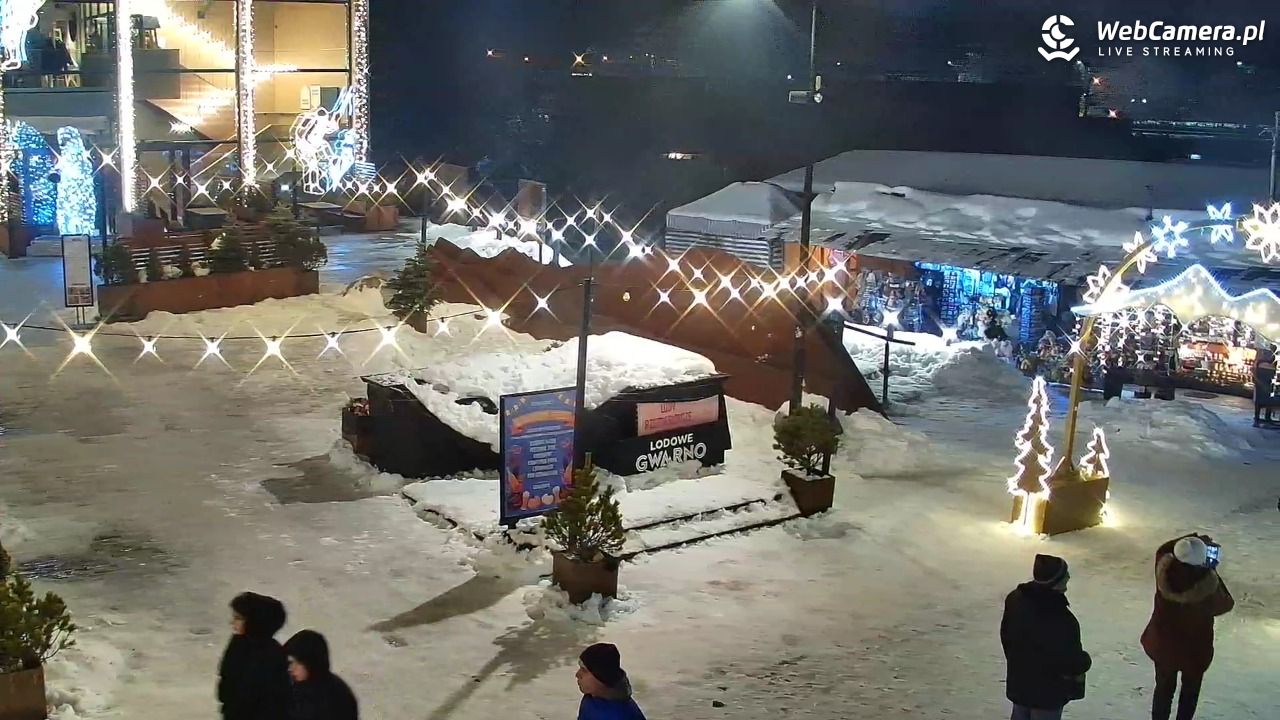 Zakopane - widok na dolną stację kolei na Gubałówkę - 29 listopad 2025, 19:06