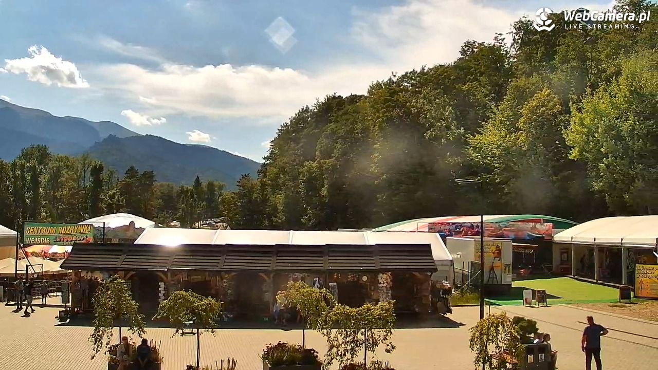 Zakopane - widok na dolną stację kolei na Gubałówkę - 27 sierpień 2025, 13:51