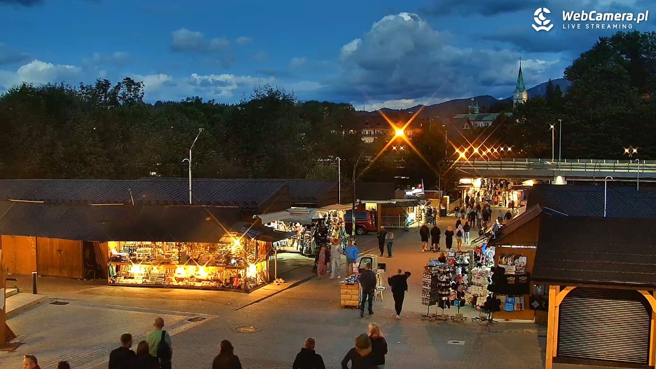 Zakopane - widok na dolną stację kolei na Gubałówkę - 05 wresień 2026, 19:40