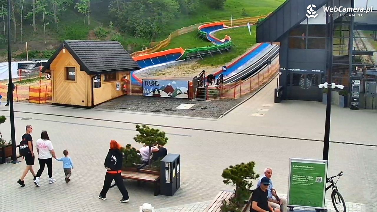Zakopane - widok na dolną stację kolei na Gubałówkę - 09 czerwiec 2026, 16:31