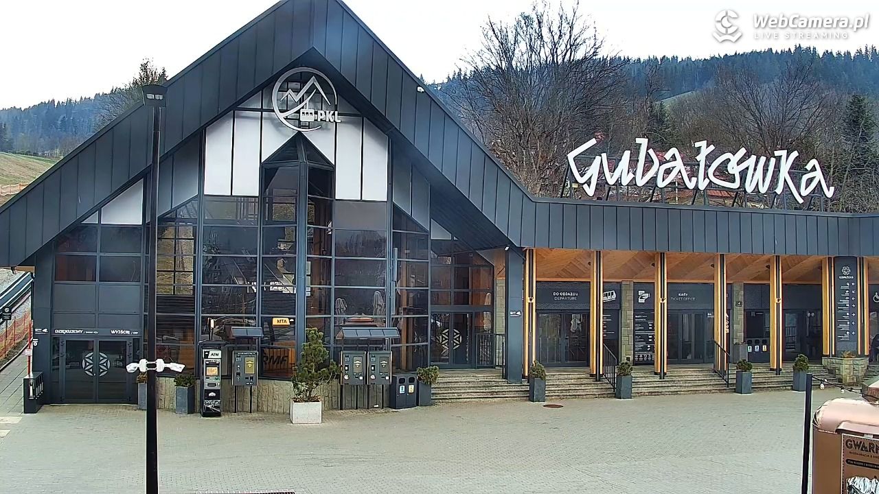 Zakopane - widok na dolną stację kolei na Gubałówkę - 24 kwiecień 2026, 06:25