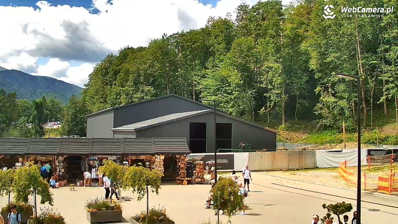 Zakopane - widok na dolną stację kolei na Gubałówkę - 22 lipiec 2026, 11:39