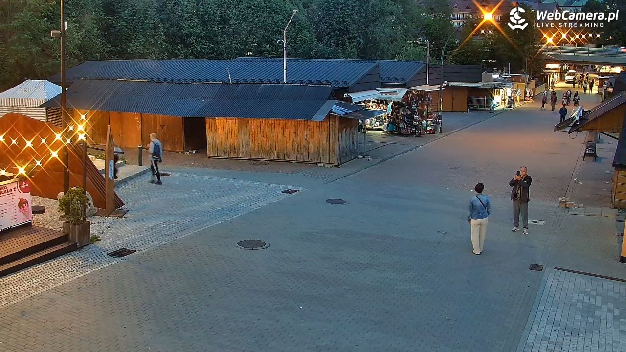 Zakopane - widok na dolną stację kolei na Gubałówkę - 07 wresień 2026, 19:30