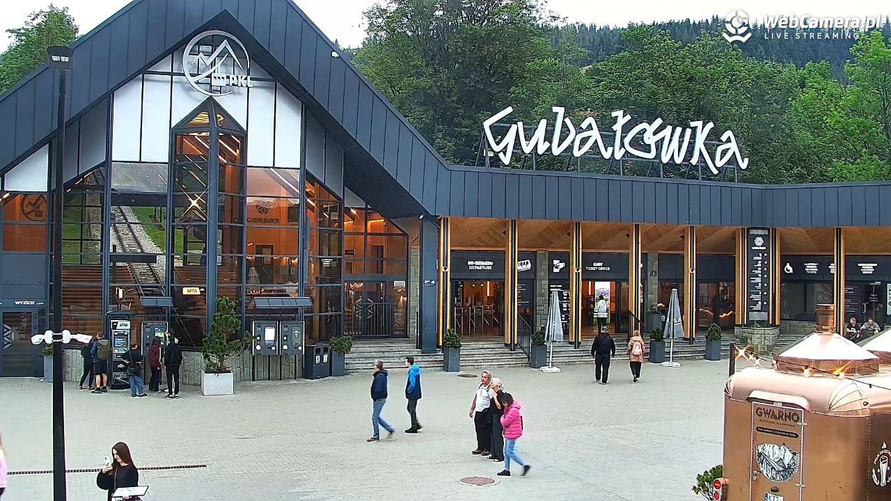 Zakopane - widok na dolną stację kolei na Gubałówkę - 21 lipiec 2026, 19:37
