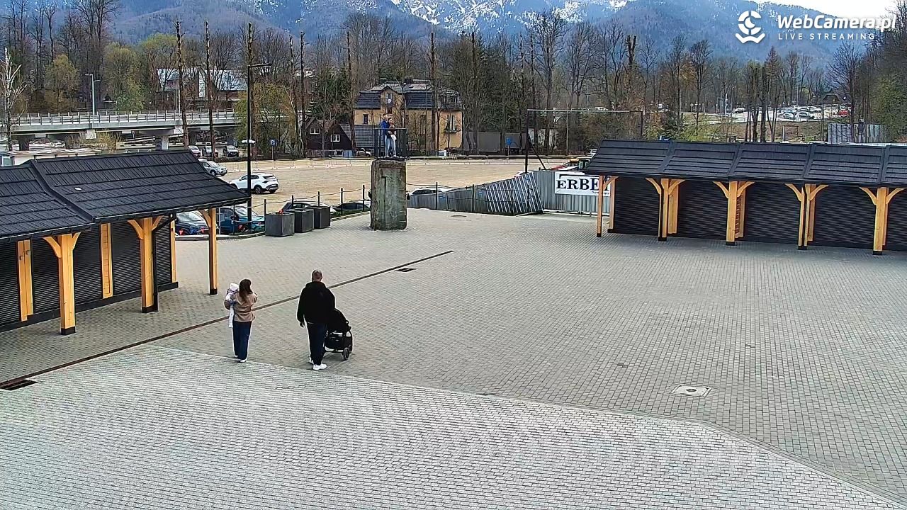Zakopane - widok na dolną stację kolei na Gubałówkę - 24 kwiecień 2026, 16:59