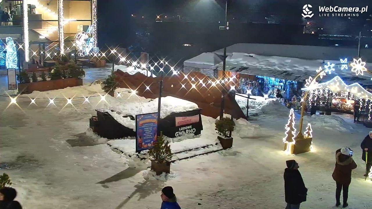 Zakopane - widok na dolną stację kolei na Gubałówkę - 29 listopad 2025, 19:06