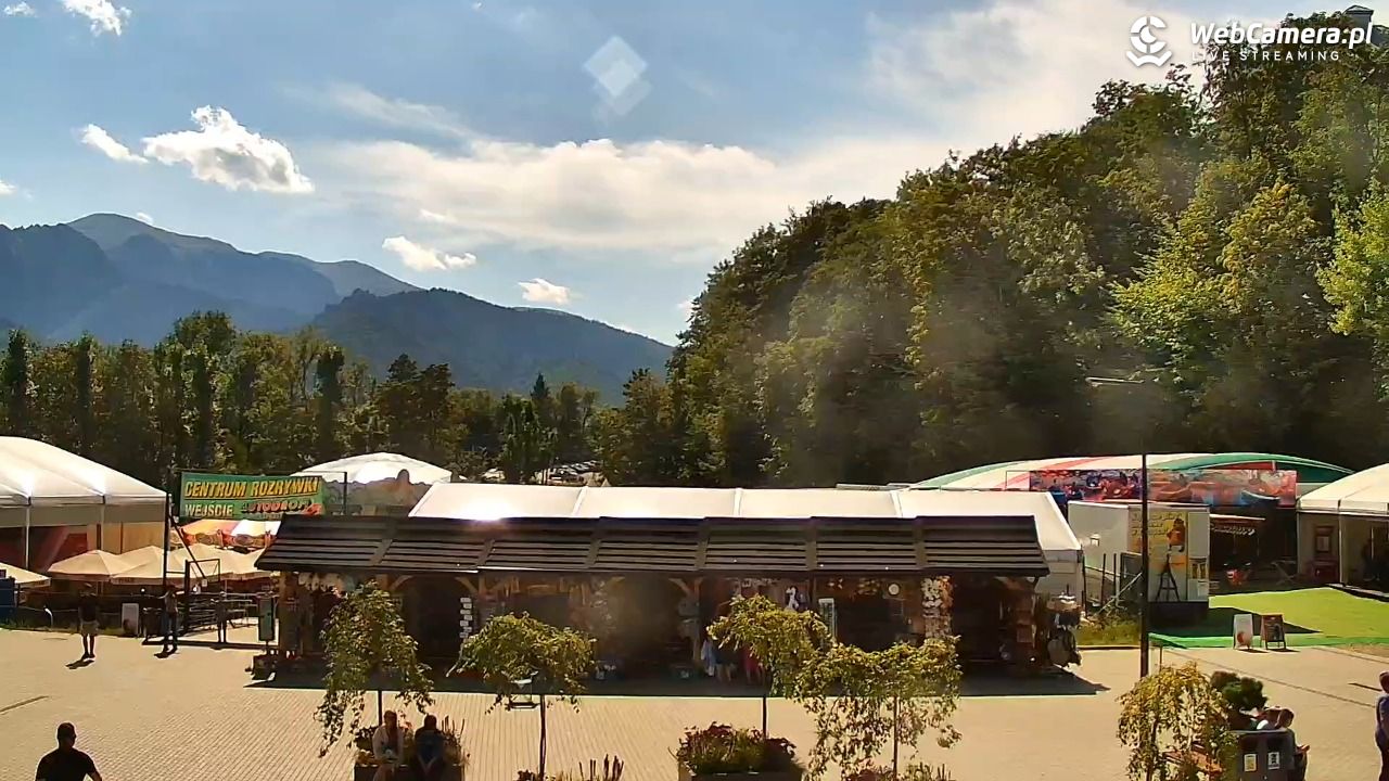 Zakopane - widok na dolną stację kolei na Gubałówkę - 27 sierpień 2025, 13:51