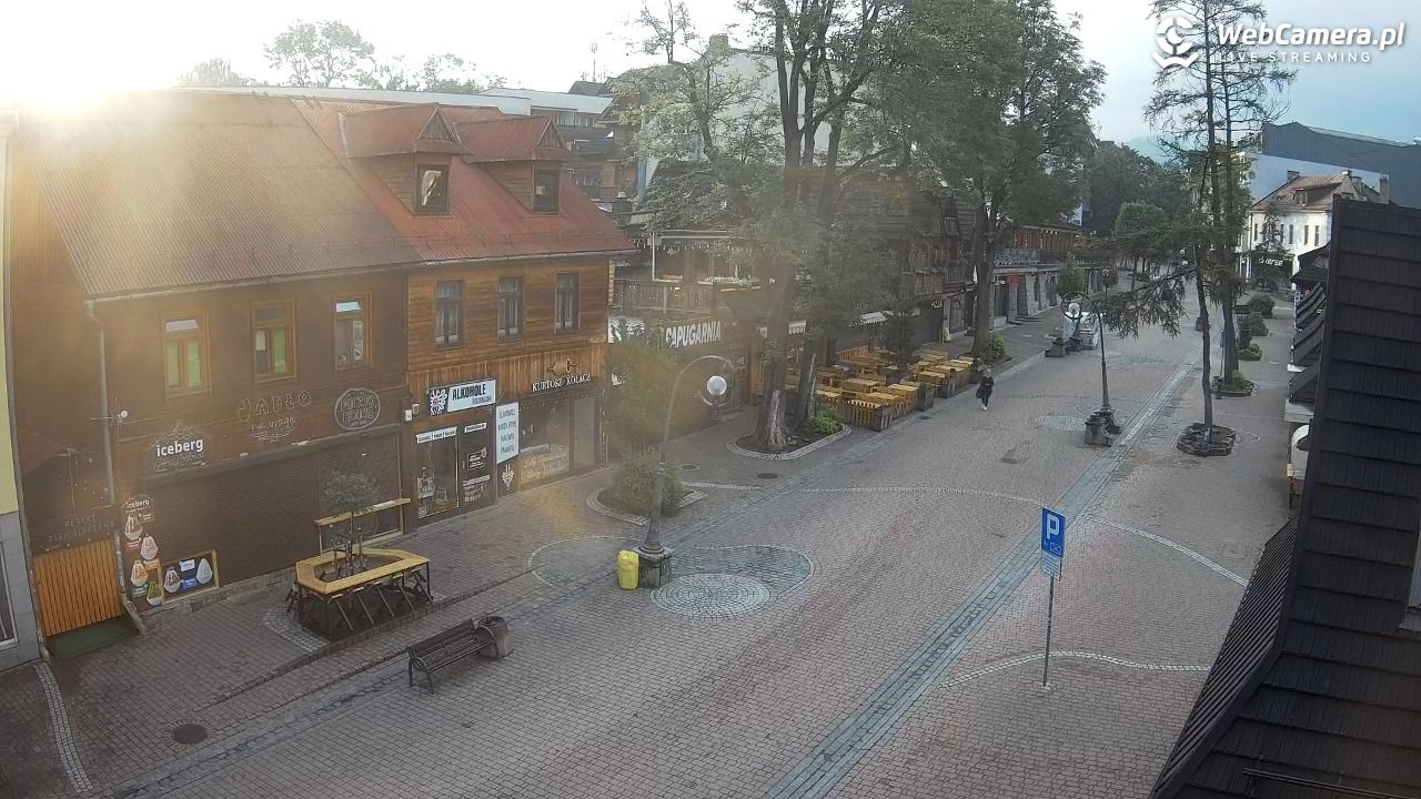 Krupówki Dolne - widok na deptak - 23 czerwiec 2026, 05:54