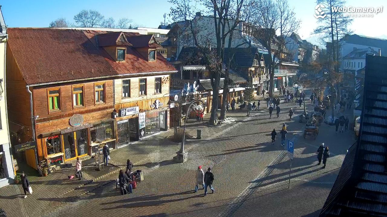 Krupówki Dolne - widok na deptak - 22 grudzień 2025, 11:03