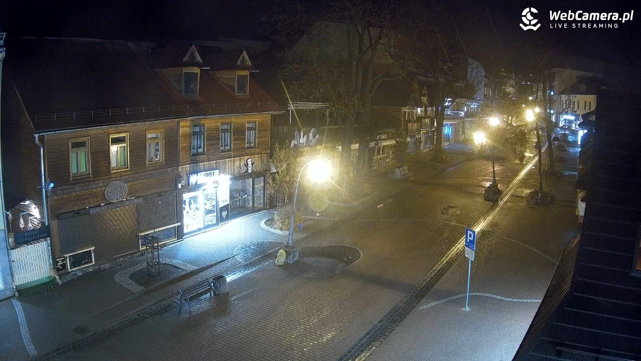 Krupówki Dolne - widok na deptak - 04 listopad 2025, 05:20