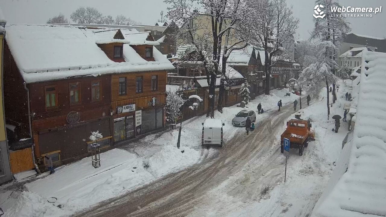 Krupówki Dolne - widok na deptak - 31 marzec 2026, 09:57