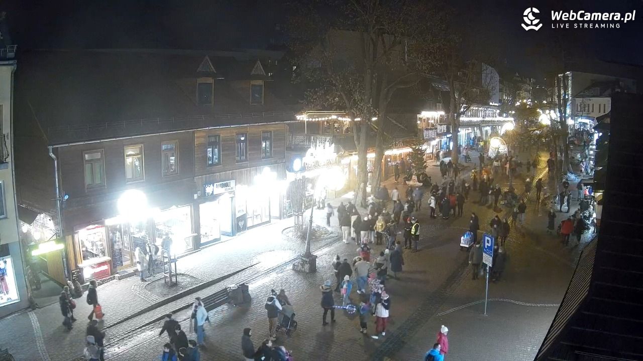 Krupówki Dolne - widok na deptak - 06 luty 2026, 18:20